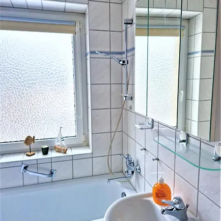 Citywohnung Gustav Bachmann - 3 Schlafzimmer, Kueche, Bad * Halle (Saale)