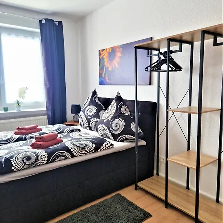 Citywohnung Gustav Bachmann - 3 Schlafzimmer, Kueche, Bad * Halle (Saale)